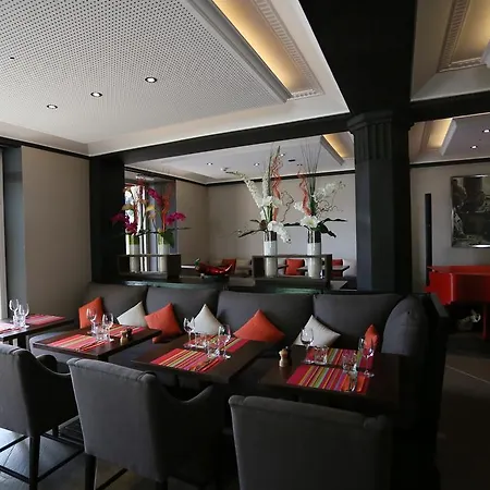Chez Maman & Restaurant 호텔 3*